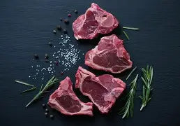 ⁠T-bone Cordeiro fatiado